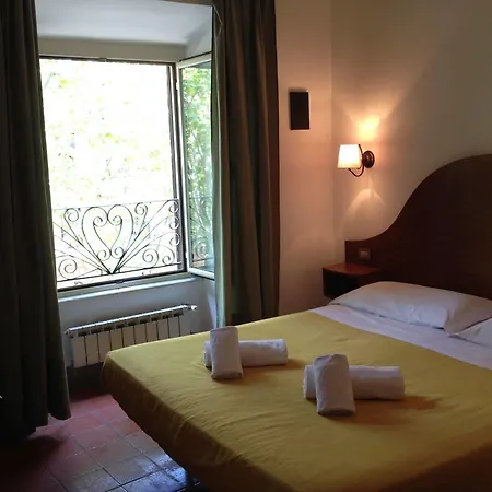 Paradise Hotel