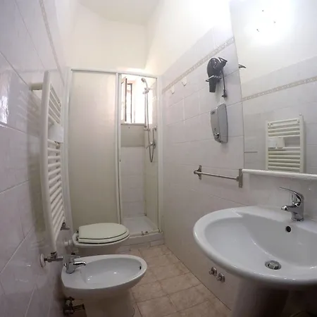 Hotel Ambra Jovinelli 3*