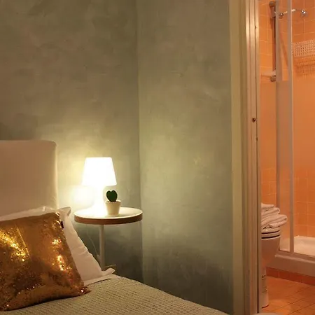 Golden Piazza Di Spagna Affittacamere 3*