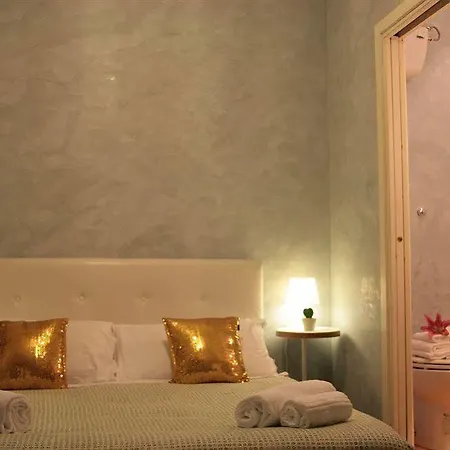 Golden Piazza Di Spagna Affittacamere 3*