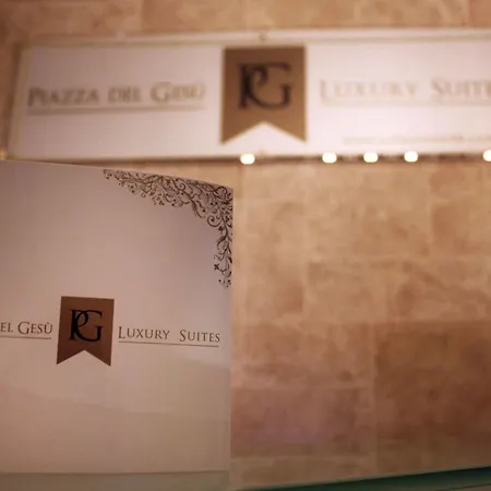 Piazza Del Gesu' Luxury Guest house 2*