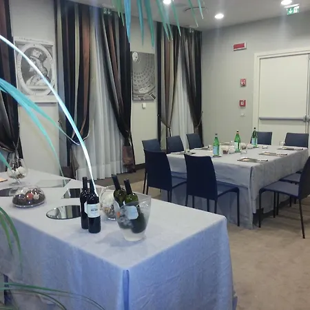 Leonardo Boutique Monti 4*