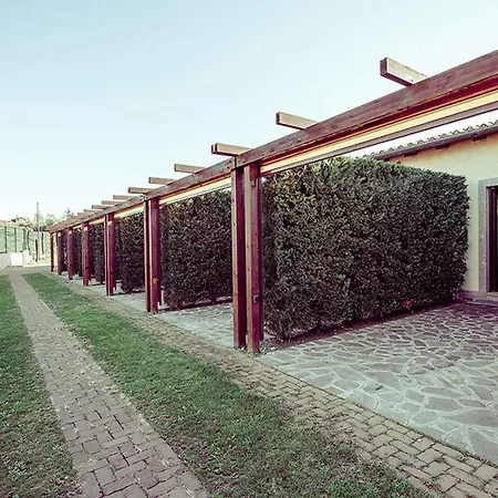 Ways Garden & Leisure Hotel