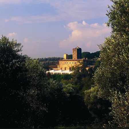 Castello Della Castelluccia Hotel 4*