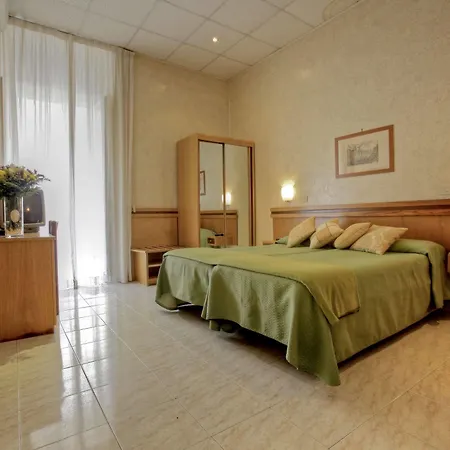 Hotel Embassy 3*