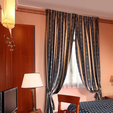 Shg Portamaggiore 3* Rome