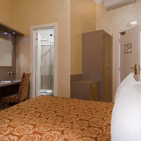 Fellini Hotel