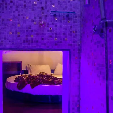 Suitesistina For Brave Lovers Bed & Breakfast Roma