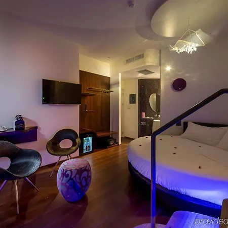 Suitesistina For Brave Lovers Bed & Breakfast 3*