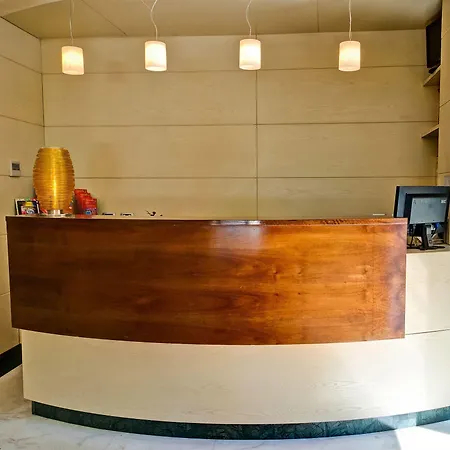 Crosti Hotel
