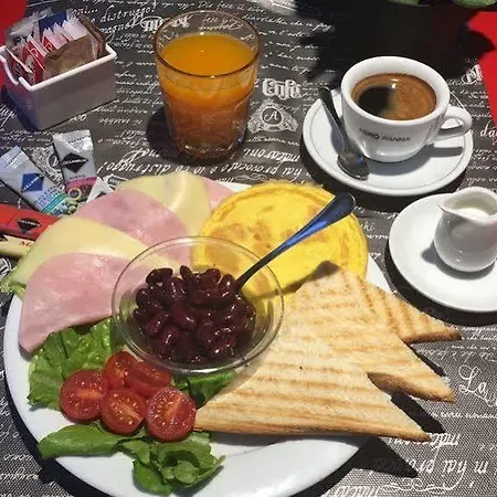 Guest house Residenza Domizia Rome