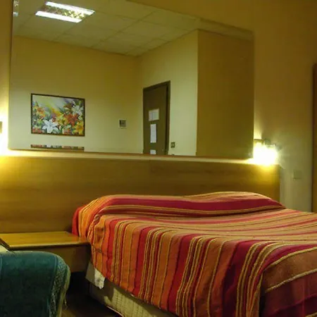 Urbis Hotel 2*