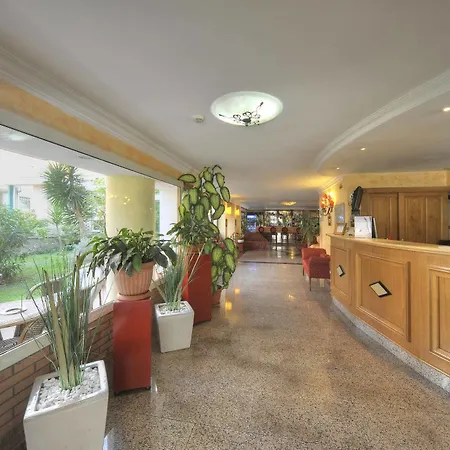 Hotel Aurora Garden 3*