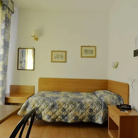 Tirreno Otel 3*