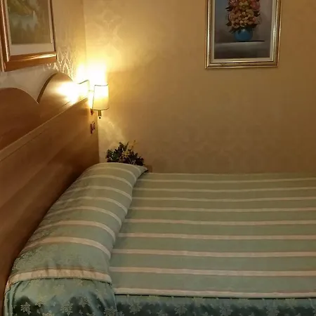 Hotel Teti 2*
