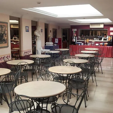Center 2 Roma