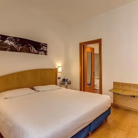 Hotel Franklin Feel The Sound 3*