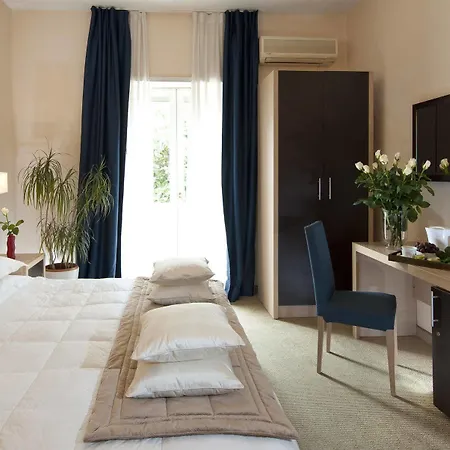Hotel C-hotels Club House 4*
