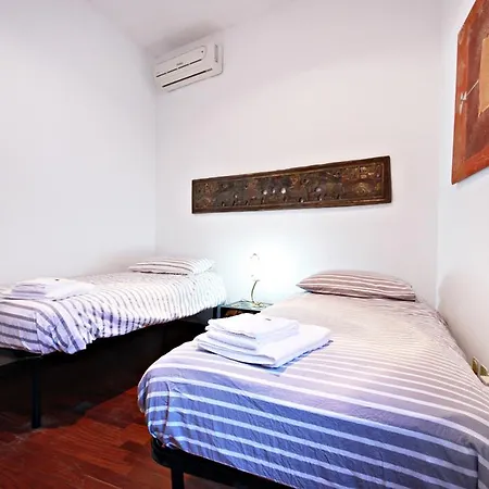 Old Trevi Apartment *