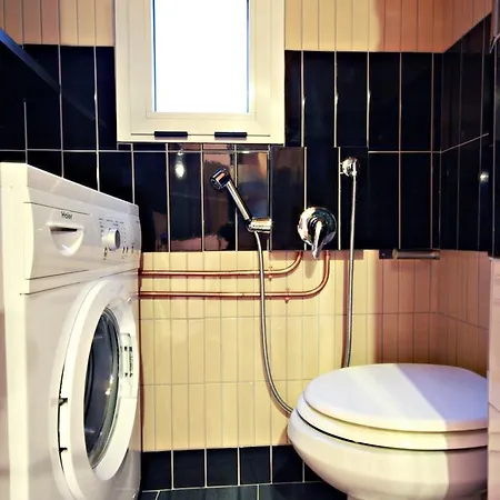 Old Trevi Apartment *