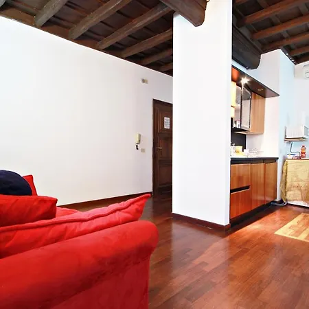 Old Trevi Apartment Rome