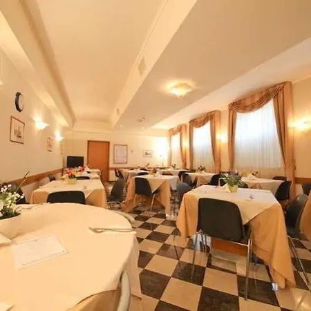 Hotel Casa Caburlotto Roma