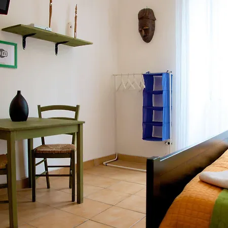 Meltin' Guest house 2*