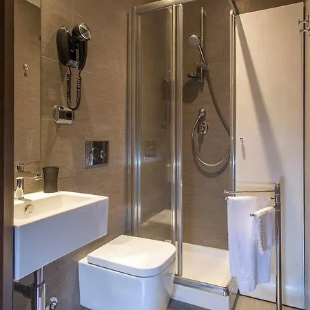 Residenza Doro- 24x7 Check-in 2* Rome