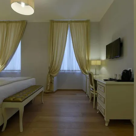 Gravina Frattina Bed & Breakfast 3*