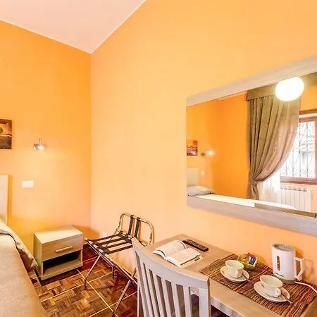 Bed & Breakfast Domus Cornelia 2*