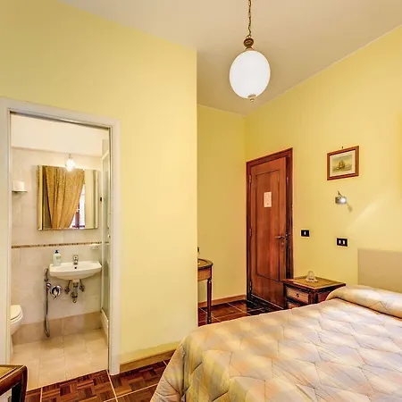 Domus Cornelia Bed & Breakfast 2*