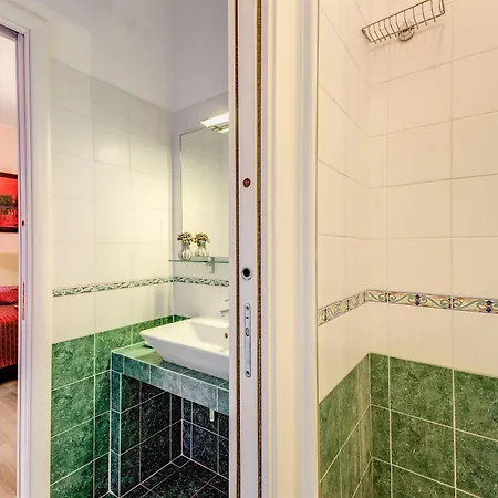 Domus Cornelia Bed & Breakfast 2*
