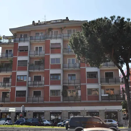 Domus Cornelia 2*