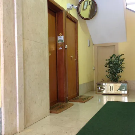 Simonetta Ai Musei Vaticani Bed & Breakfast 2*