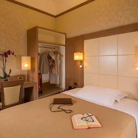 Otel Ranieri 3*