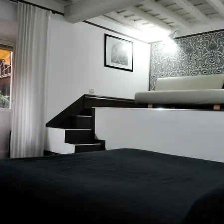 Relais Palazzo Taverna Affittacamere 3*