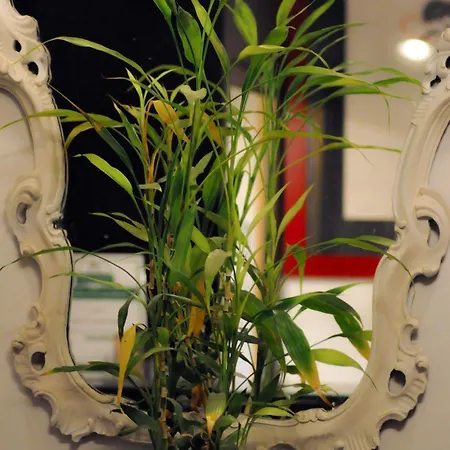 Relais Palazzo Taverna 3*