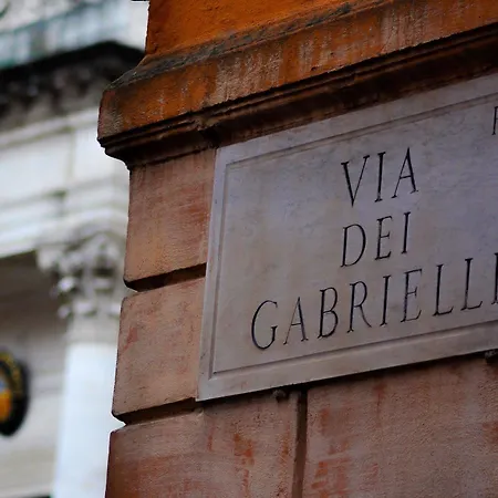 Relais Palazzo Taverna Affittacamere Roma