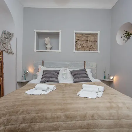 Apartment Purple Wisteria Rome