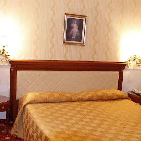 Hotel Genio 4*