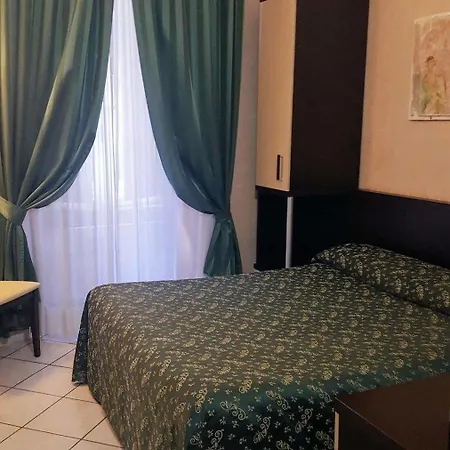 Hotel Clarin 2*