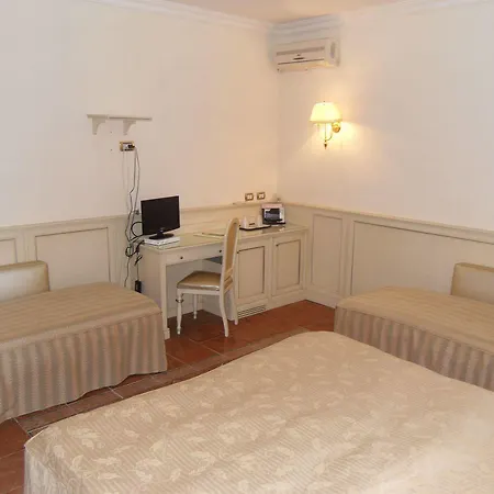 Mancini Park מלון 4*
