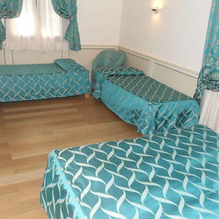Mancini Park 4* רומא