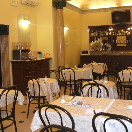 Cambridge Hotel Řím