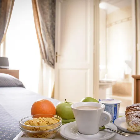 Emmaus Hotel 3*