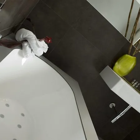 Alpi Hotel
