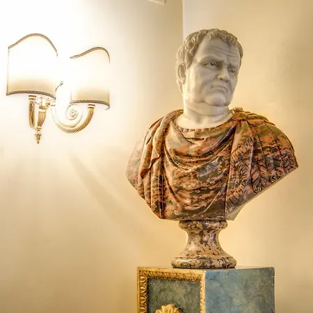 Aurelius Art Gallery 3*