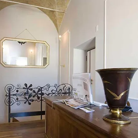 Relais Terme Di Tito Bed & Breakfast 3*