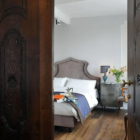 Relais Terme Di Tito Bed & Breakfast 3*