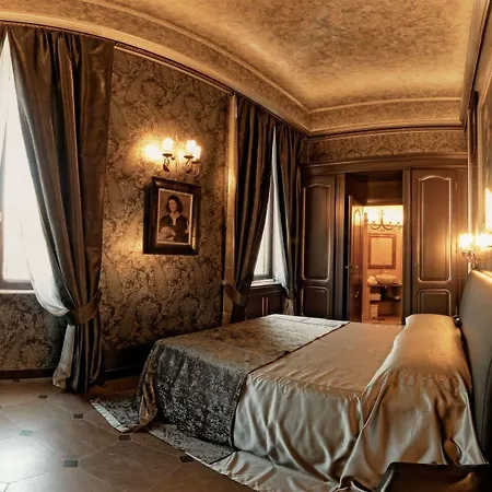 Antica Dimora Delle Cinque Lune Hotel
